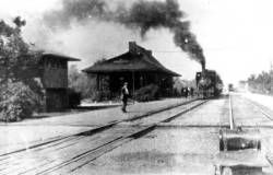 Train bound for Chicago from Deerfield to deliver milk